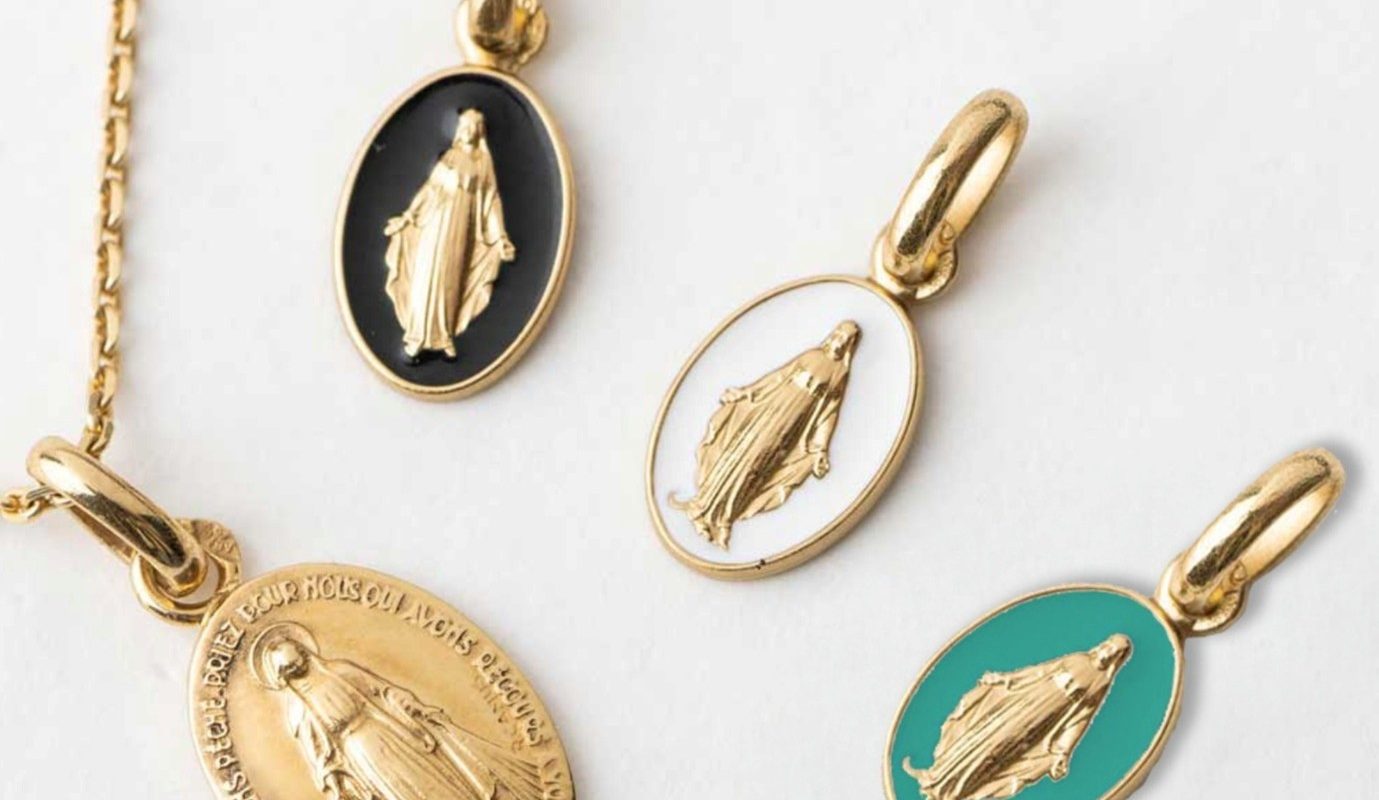 La médaille miraculeuse, le pendentif qui traverse une vie entière