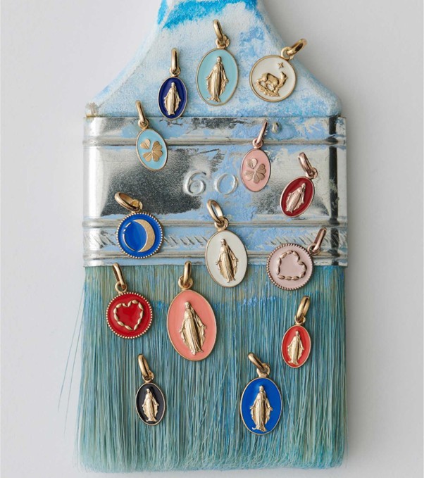 La médaille miraculeuse, le pendentif qui traverse une vie entière